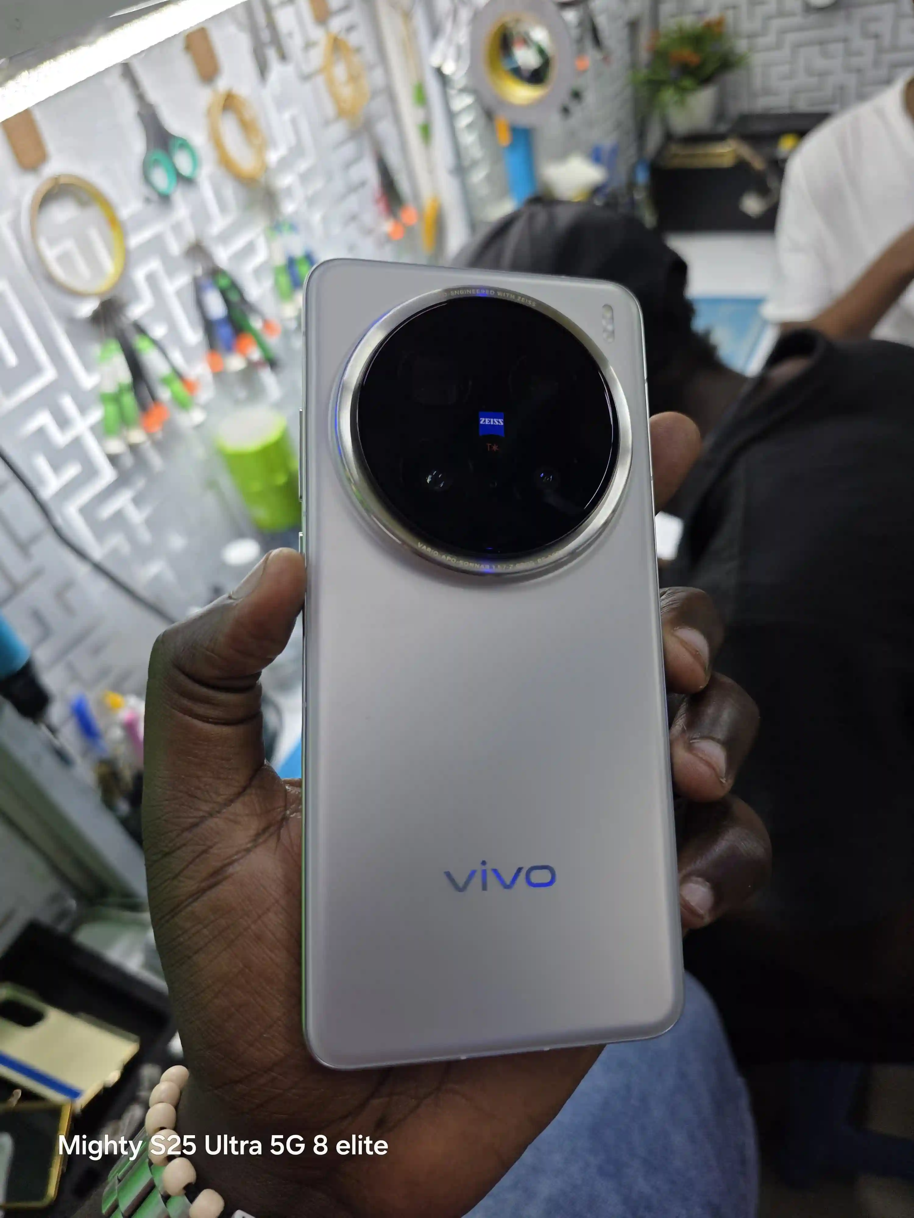 Carousel slide 2 for Vivo X200 Pro 5G 16gb + 512gb
